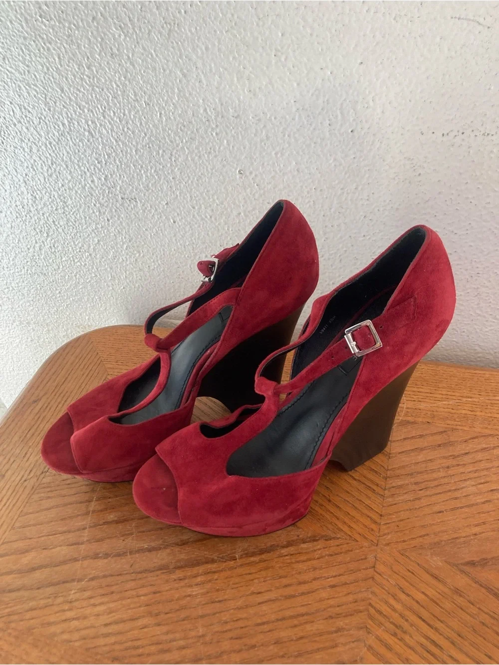 RACHEL ZOE Coquettish Red Suede Platform Wedge Heels 8.5M